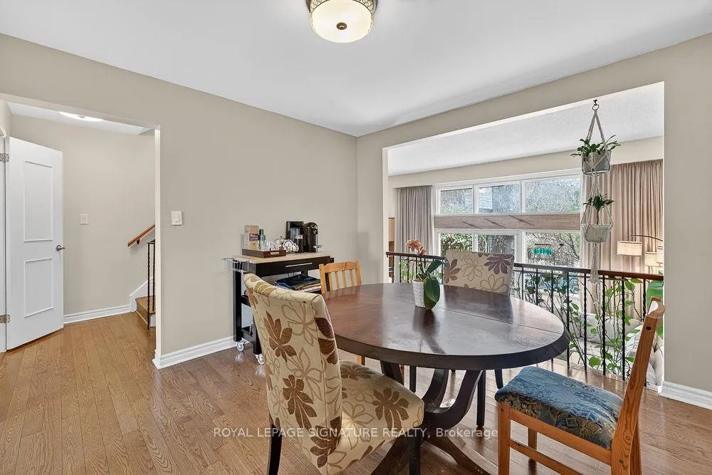 Photo 7 of 36 Vicora Link Way, Toronto, Flemingdon Park — HOMEH