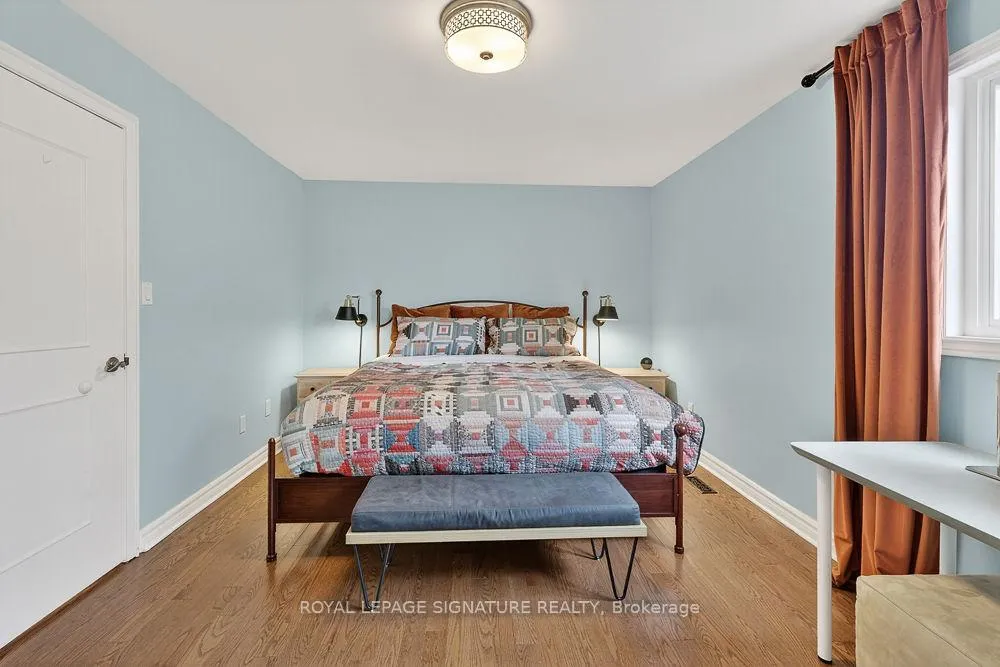 Photo 12 of 36 Vicora Link Way, Toronto, Flemingdon Park — HOMEH