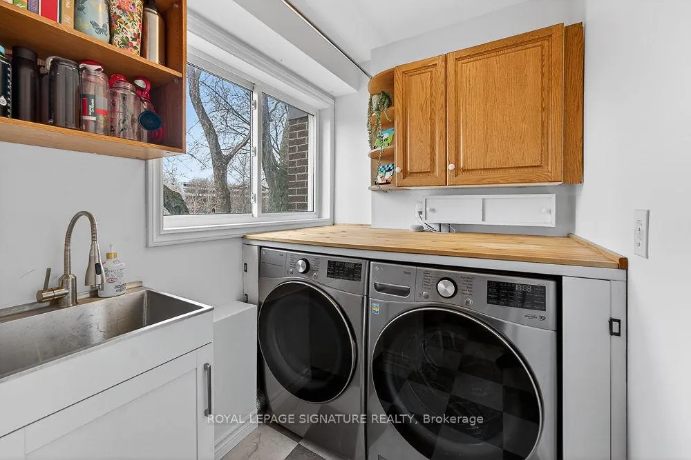 Photo 14 of 36 Vicora Link Way, Toronto, Flemingdon Park — HOMEH