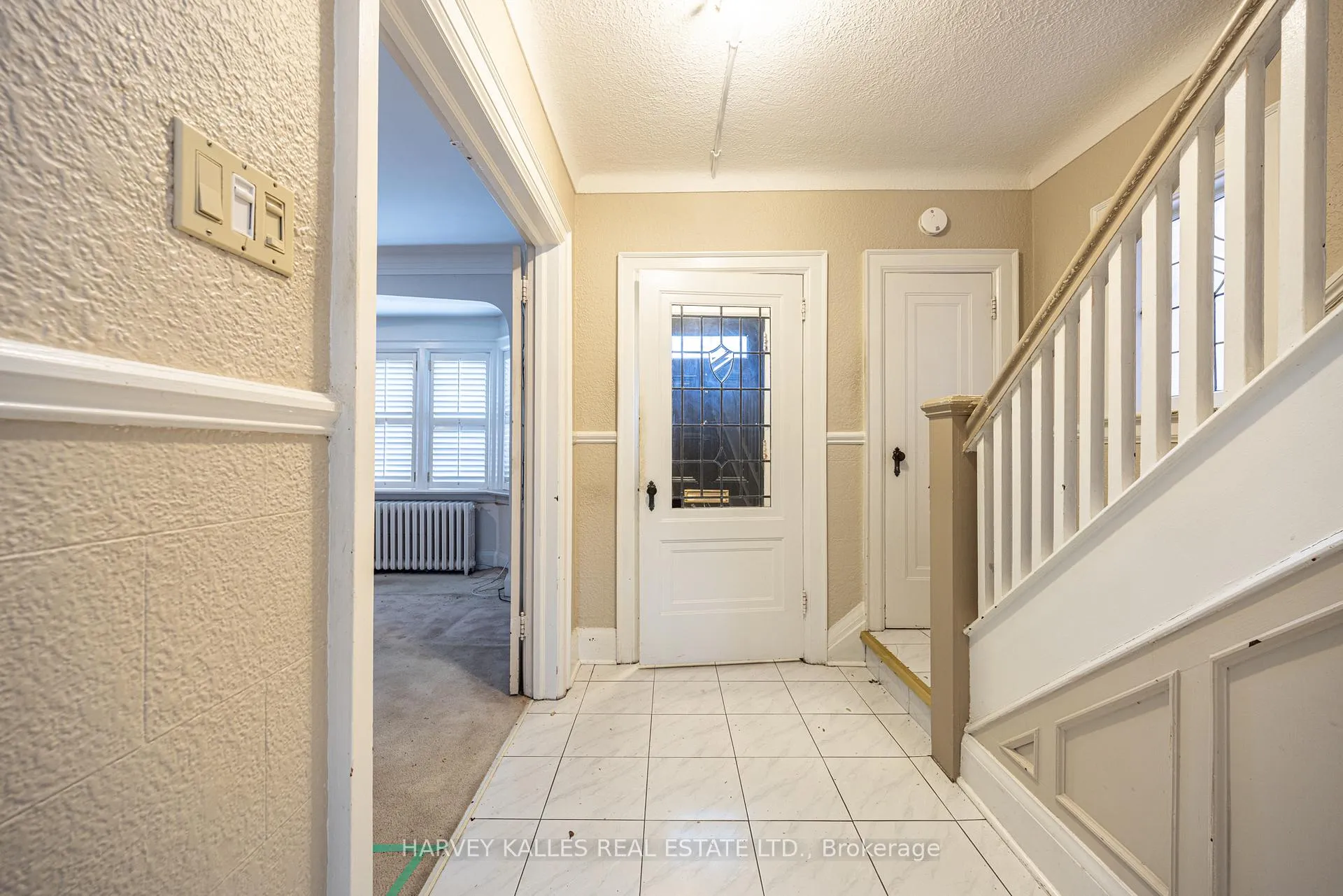 Photo 4 of 701 Oriole Parkway, Toronto, Yonge-Eglinton — HOMEH