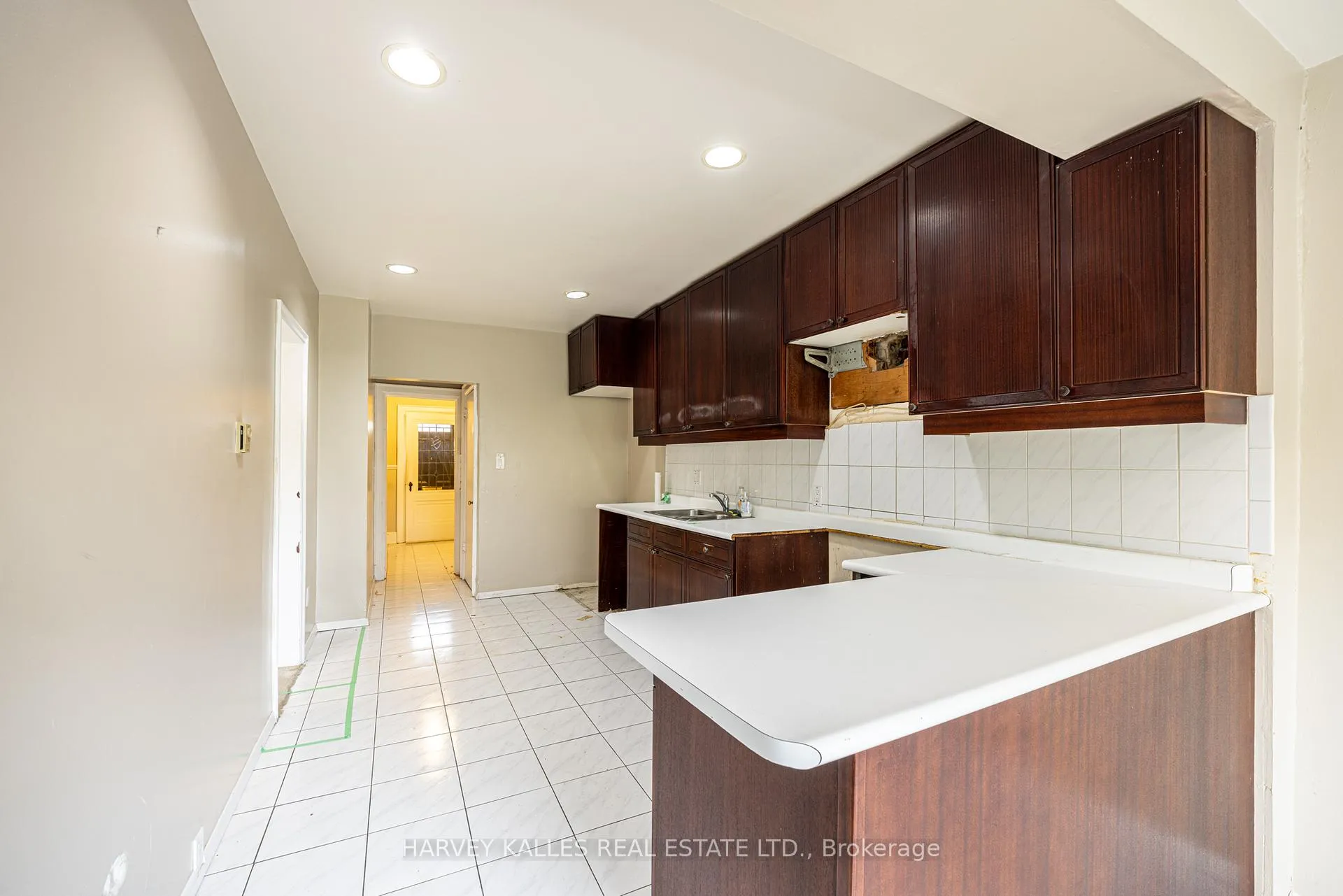 Photo 17 of 701 Oriole Parkway, Toronto, Yonge-Eglinton — HOMEH