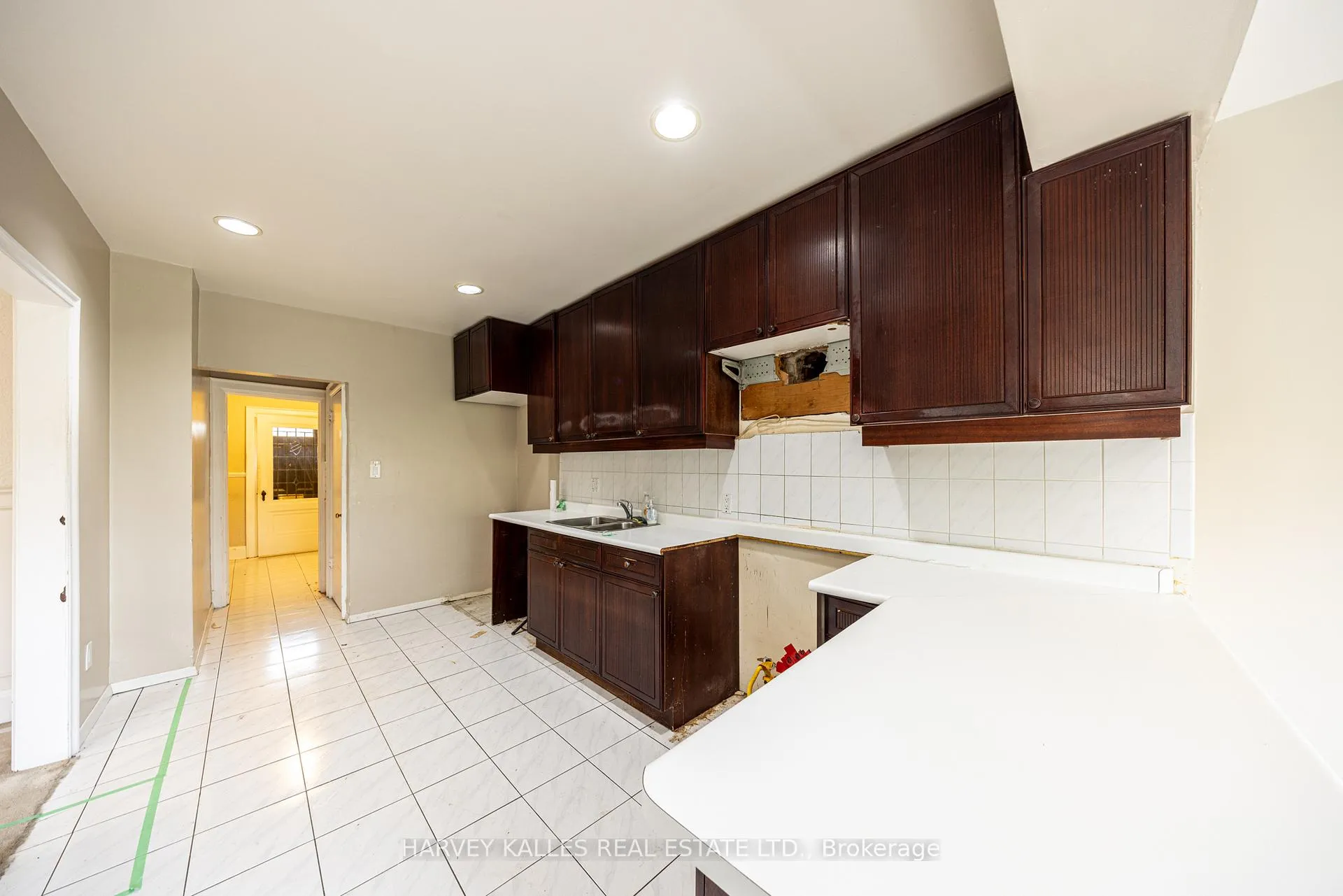 Photo 18 of 701 Oriole Parkway, Toronto, Yonge-Eglinton — HOMEH