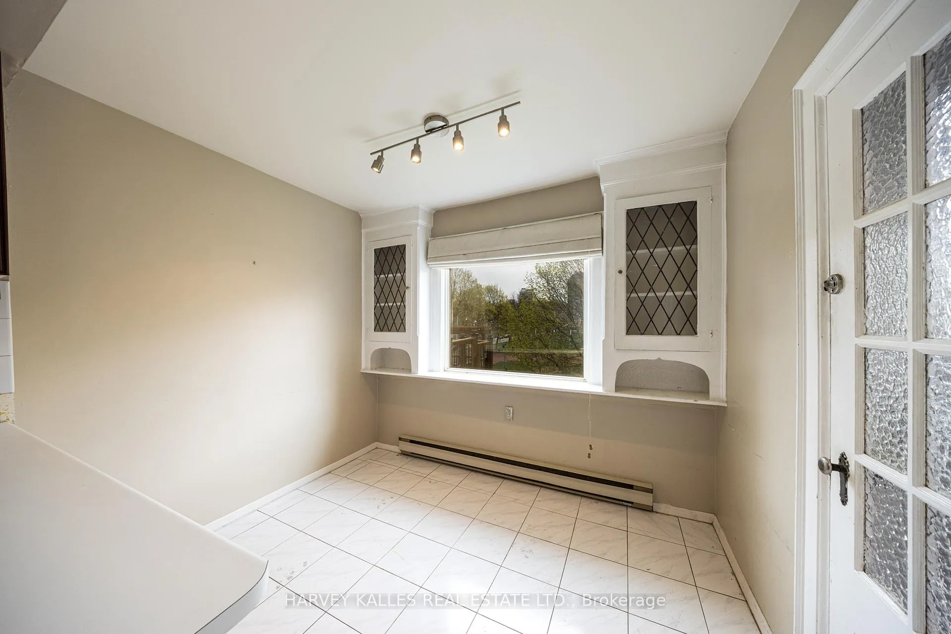 Photo 19 of 701 Oriole Parkway, Toronto, Yonge-Eglinton — HOMEH