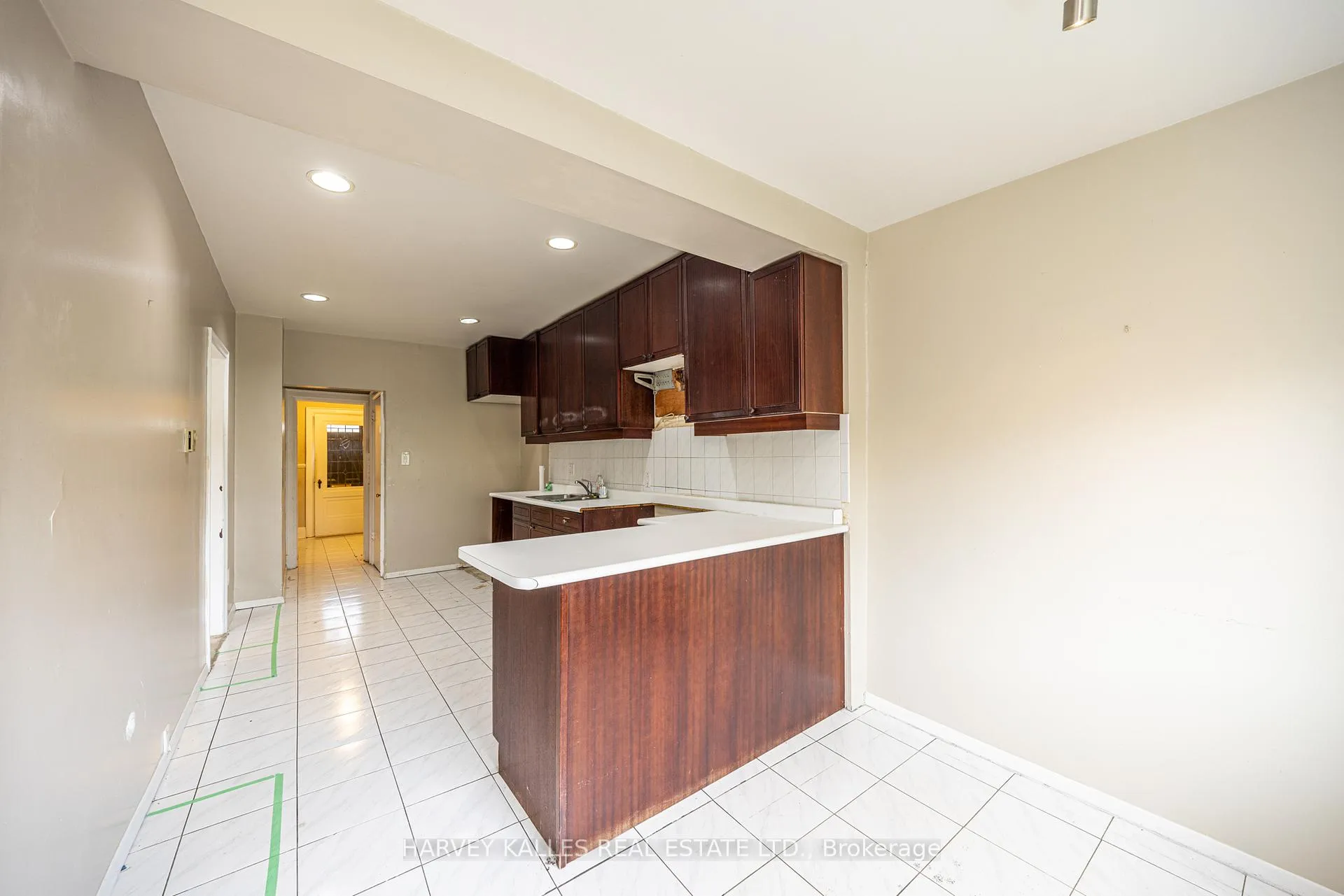 Photo 21 of 701 Oriole Parkway, Toronto, Yonge-Eglinton — HOMEH
