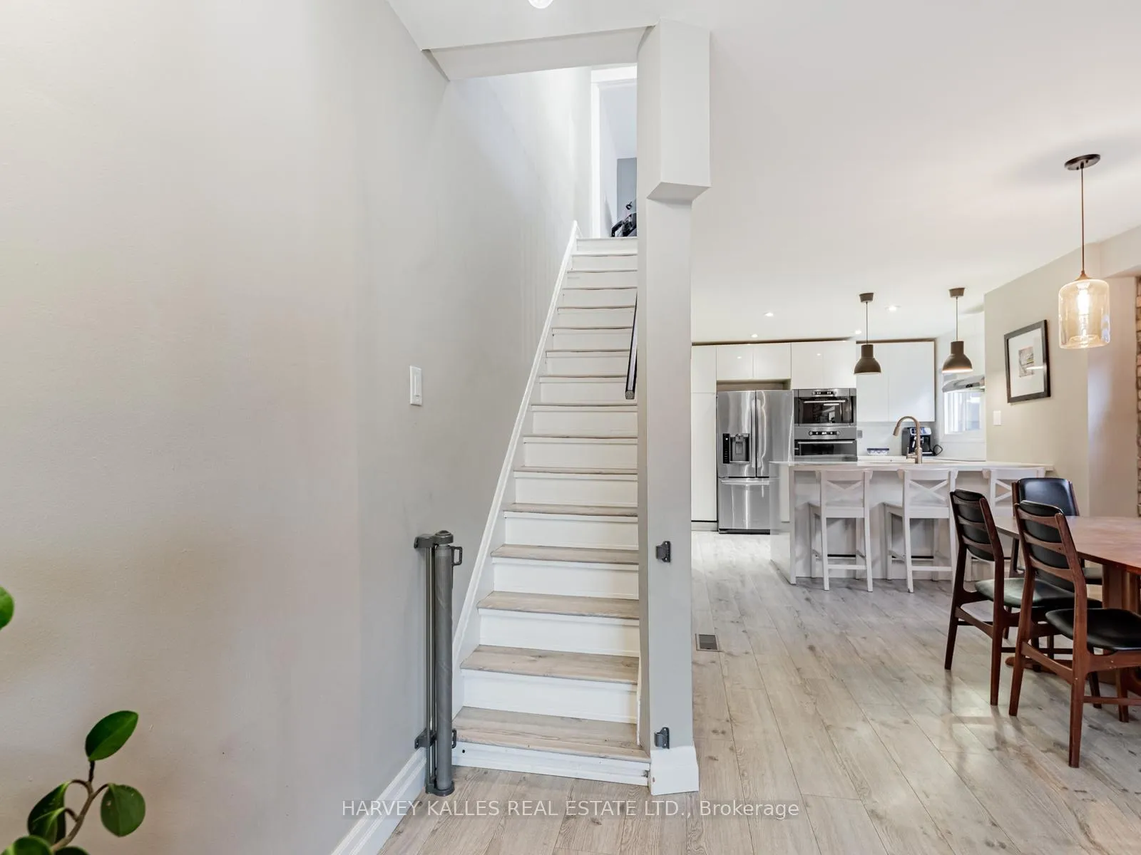 Photo 4 of 125 Kane Avenue, Toronto, Keelesdale-Eglinton West — HOMEH