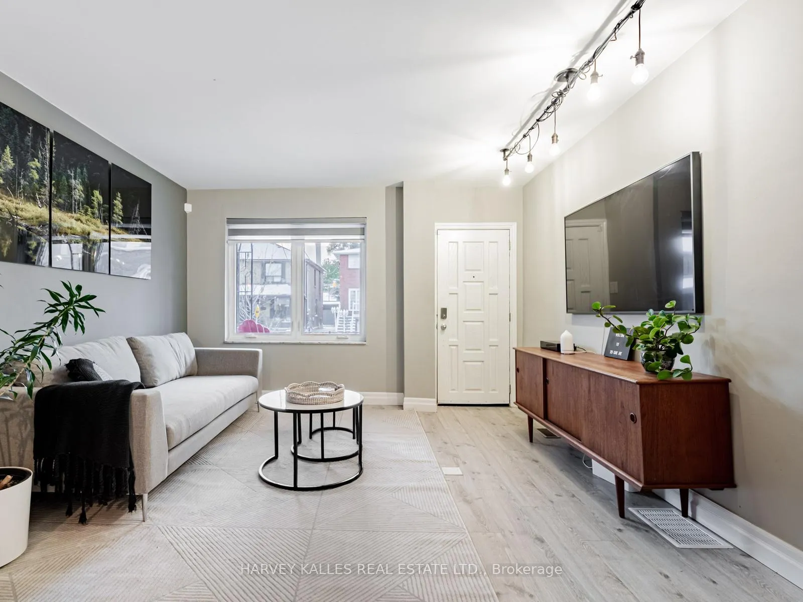 Photo 9 of 125 Kane Avenue, Toronto, Keelesdale-Eglinton West — HOMEH