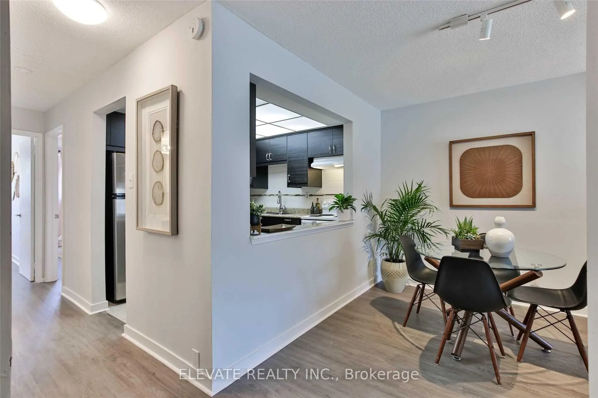 Photo 5 of 2131 Dufferin Street, Toronto, Oakwood Village — HOMEH