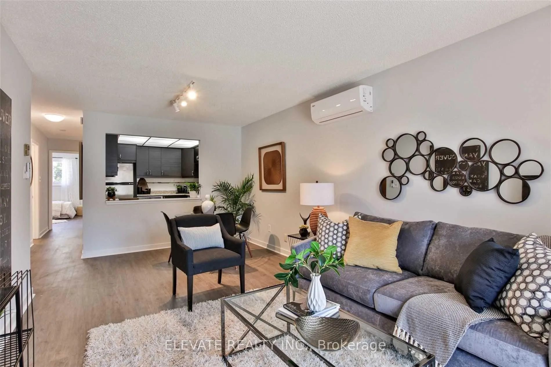Photo 16 of 2131 Dufferin Street, Toronto, Oakwood Village — HOMEH