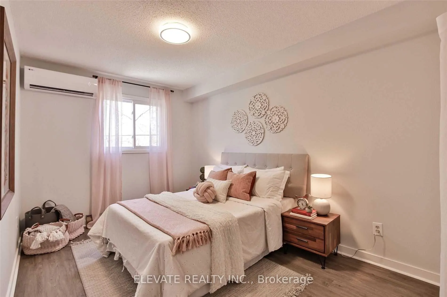 Photo 21 of 2131 Dufferin Street, Toronto, Oakwood Village — HOMEH