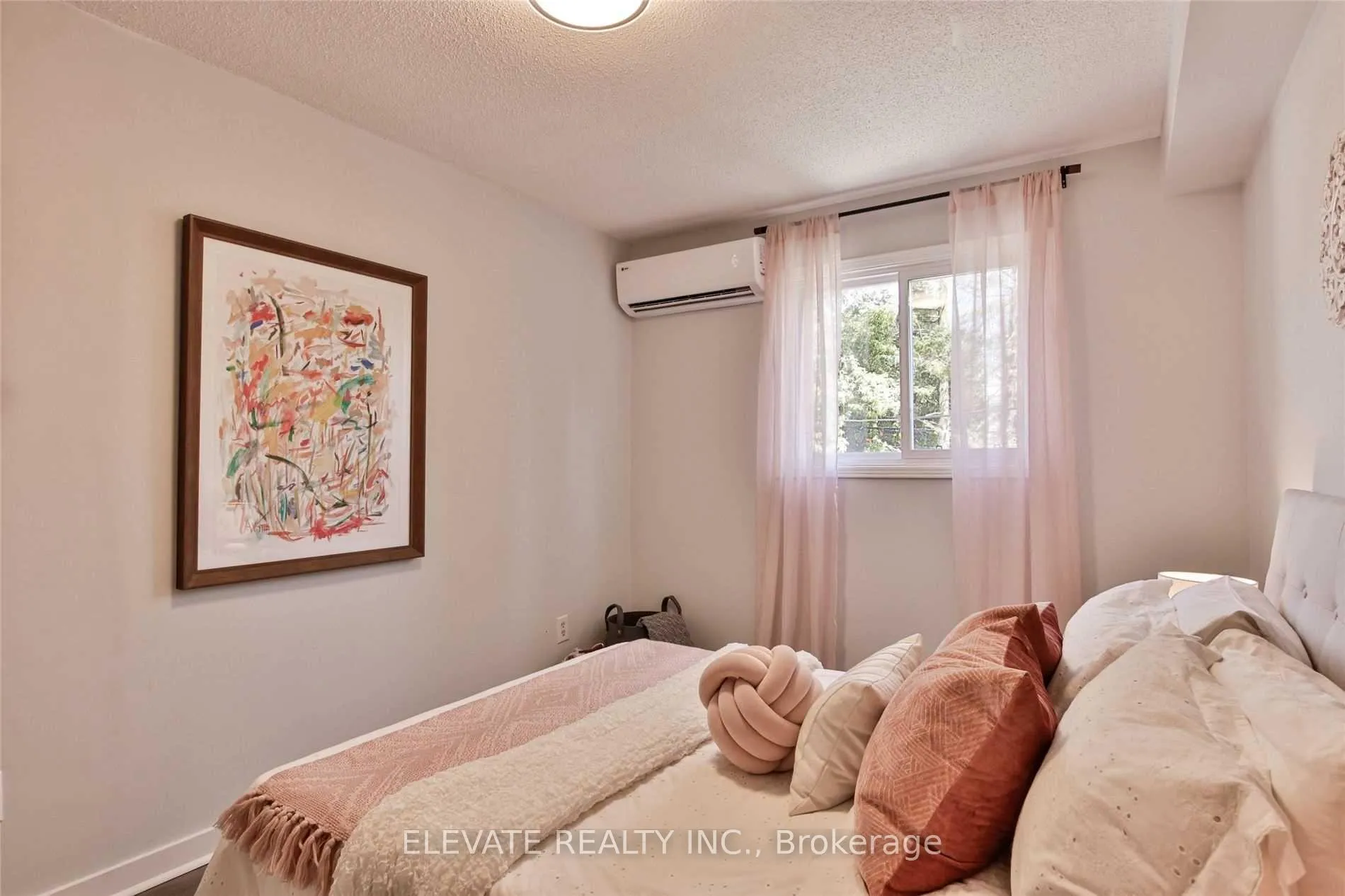 Photo 23 of 2131 Dufferin Street, Toronto, Oakwood Village — HOMEH