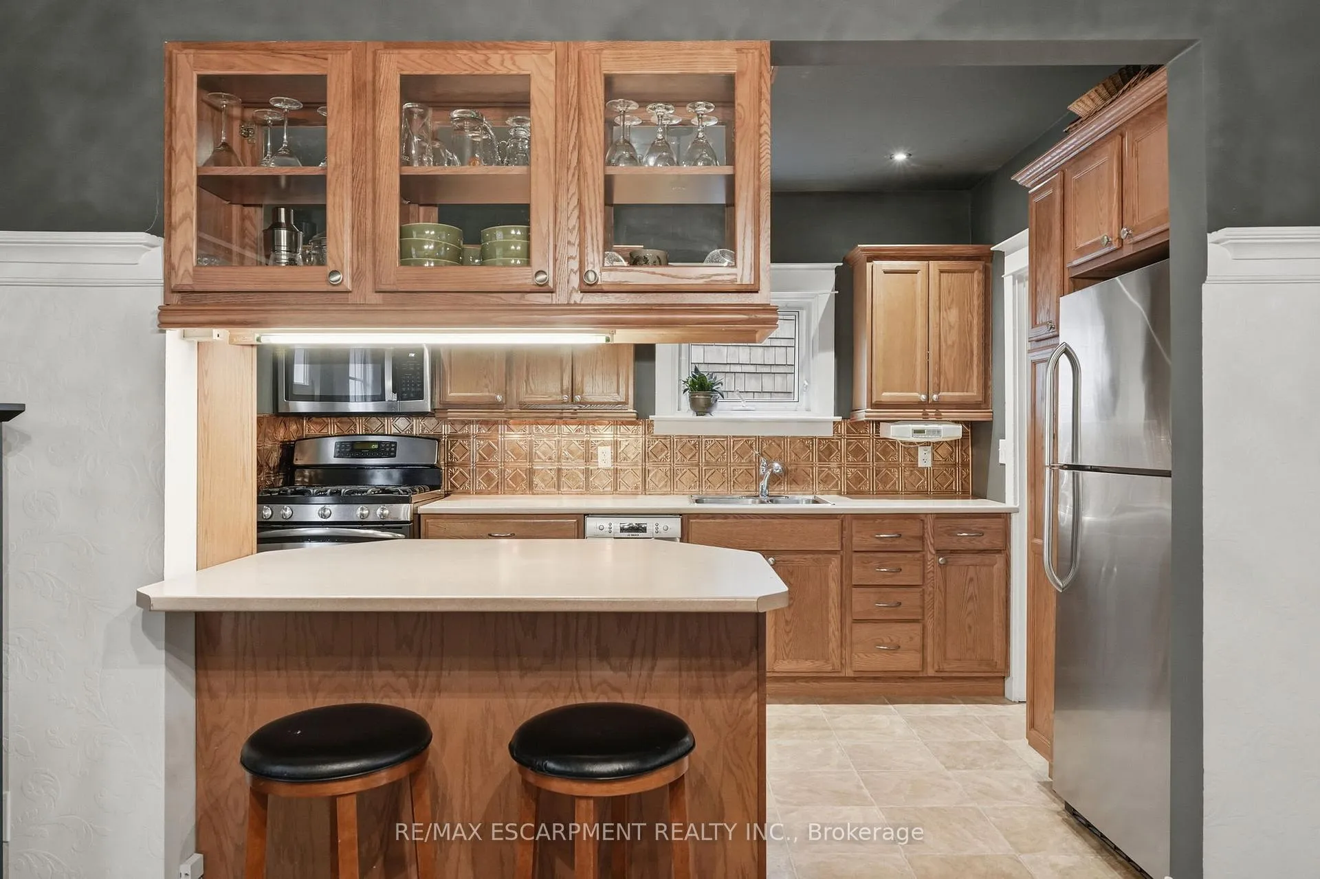 Photo 14 of 186 Dromore Crescent, Hamilton, Westdale — HOMEH