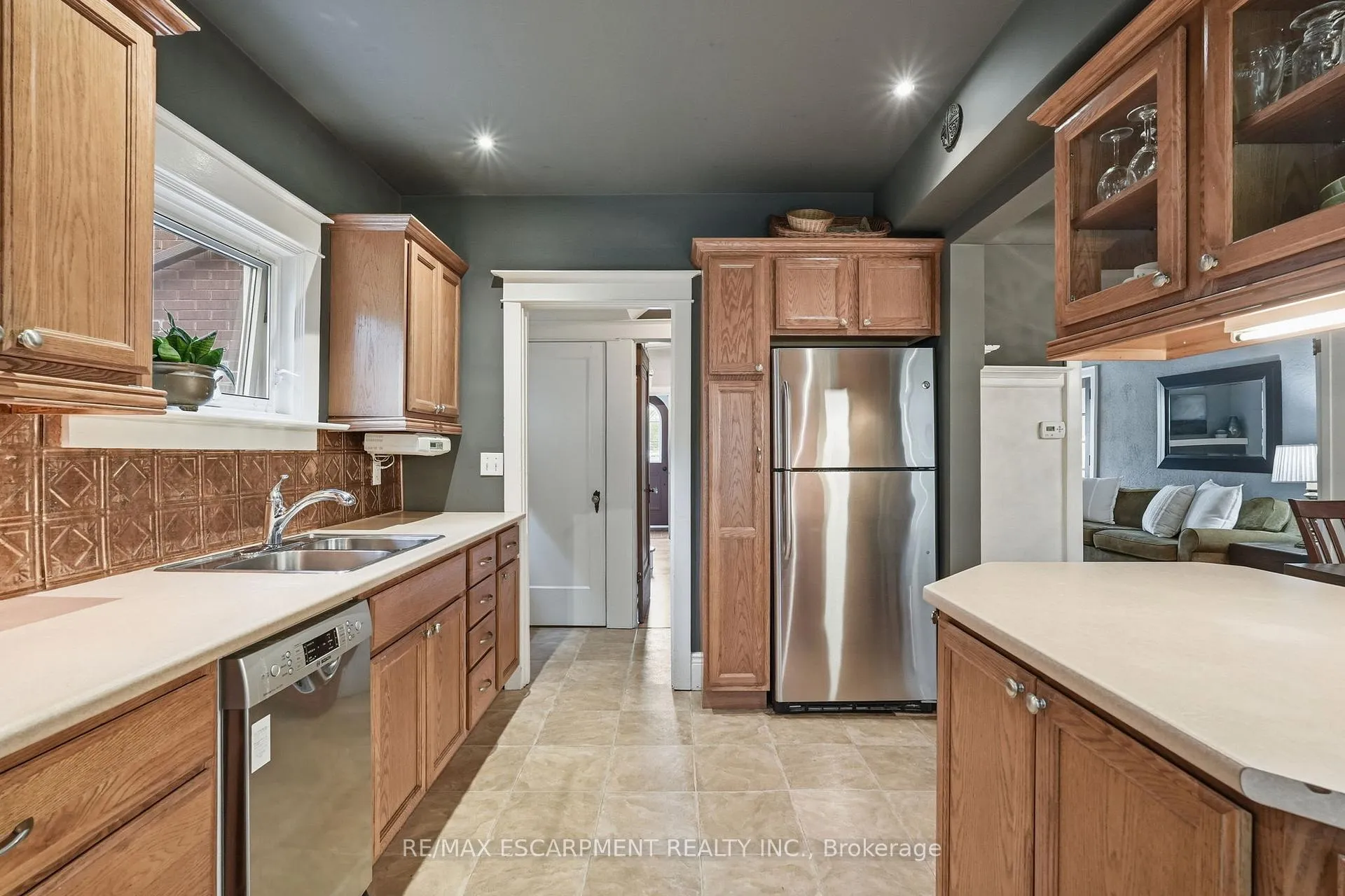 Photo 18 of 186 Dromore Crescent, Hamilton, Westdale — HOMEH