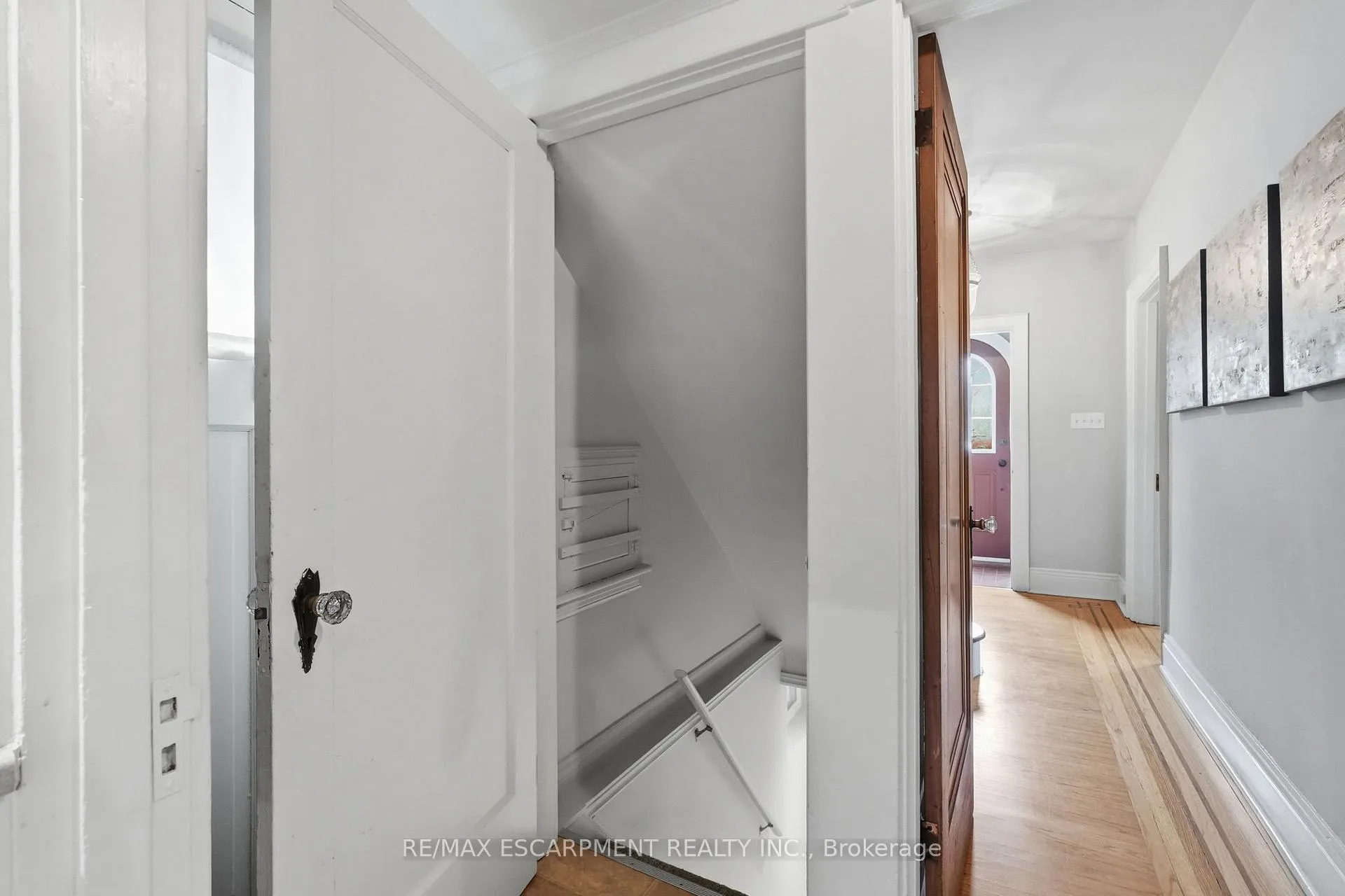 Photo 33 of 186 Dromore Crescent, Hamilton, Westdale — HOMEH