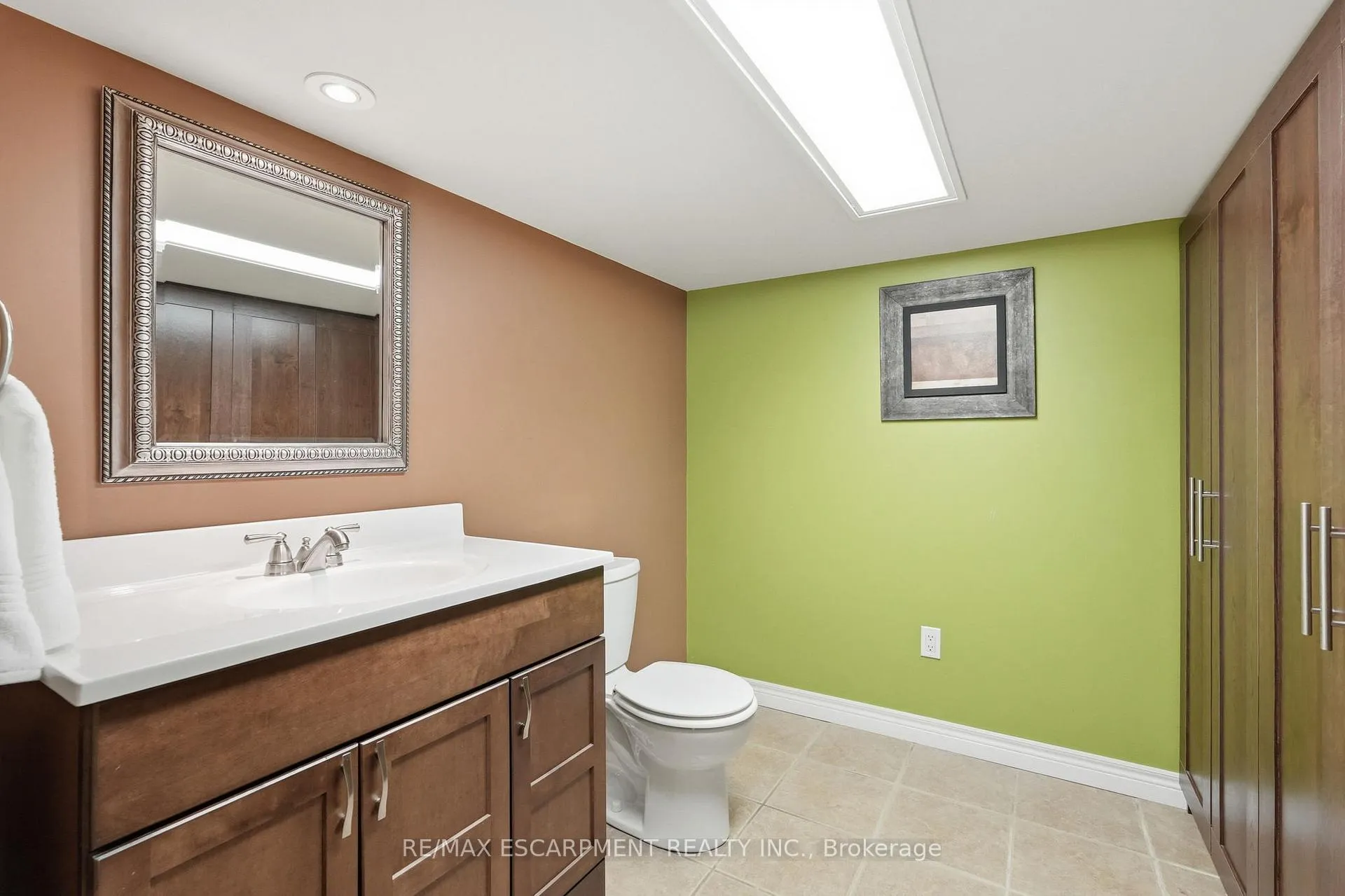 Photo 35 of 186 Dromore Crescent, Hamilton, Westdale — HOMEH