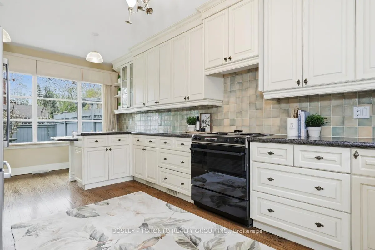 Photo 9 of 31 Caribou Road, Toronto, Bedford Park-Nortown — HOMEH