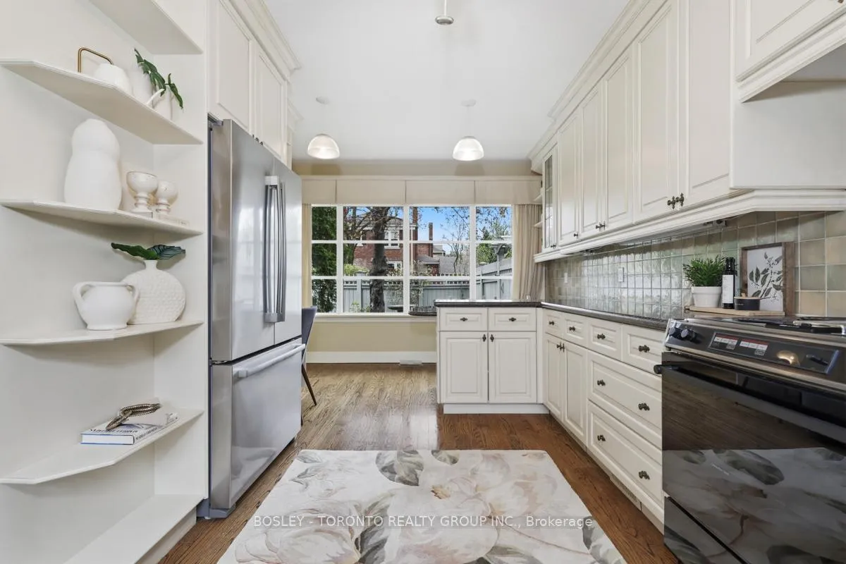 Photo 10 of 31 Caribou Road, Toronto, Bedford Park-Nortown — HOMEH