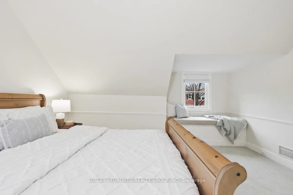 Photo 35 of 31 Caribou Road, Toronto, Bedford Park-Nortown — HOMEH