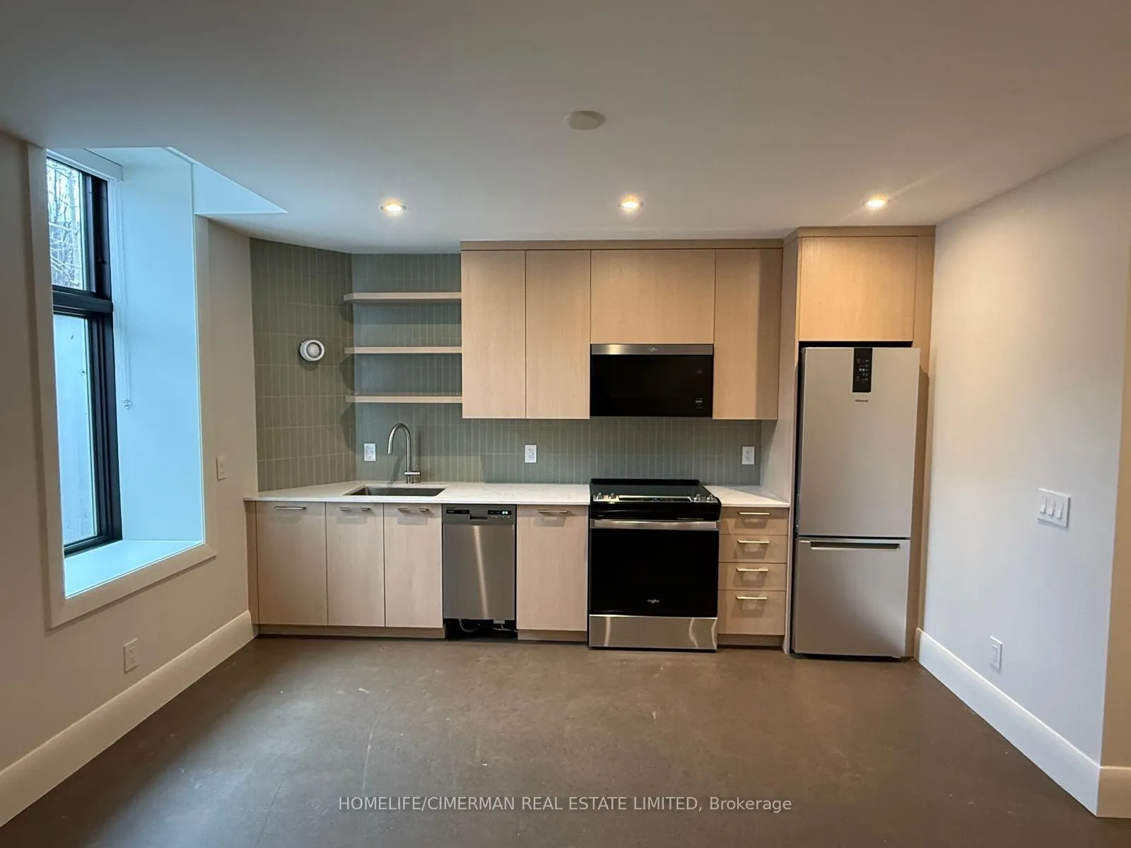 Front of Unit Lower, 328 Palmerston Boulevard