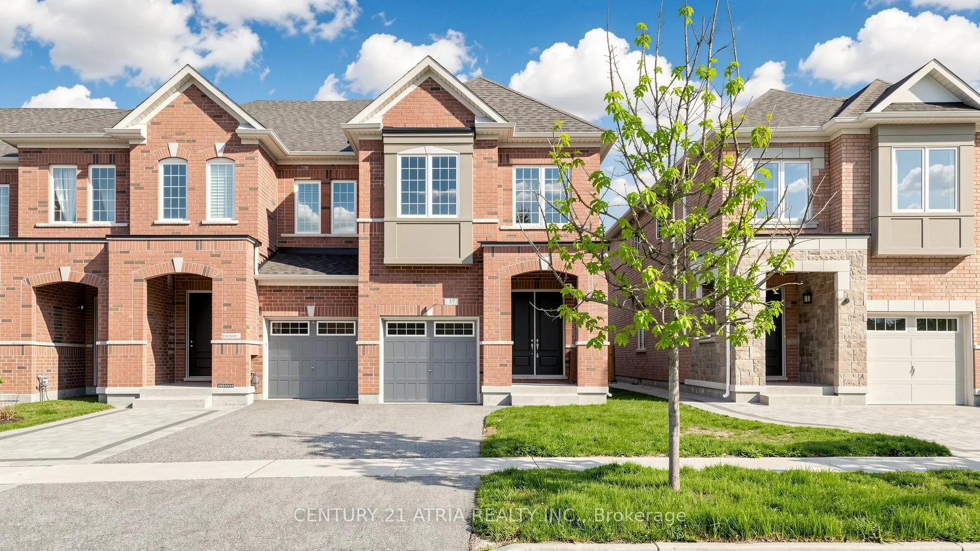 Front of 37 Capreol Avenue