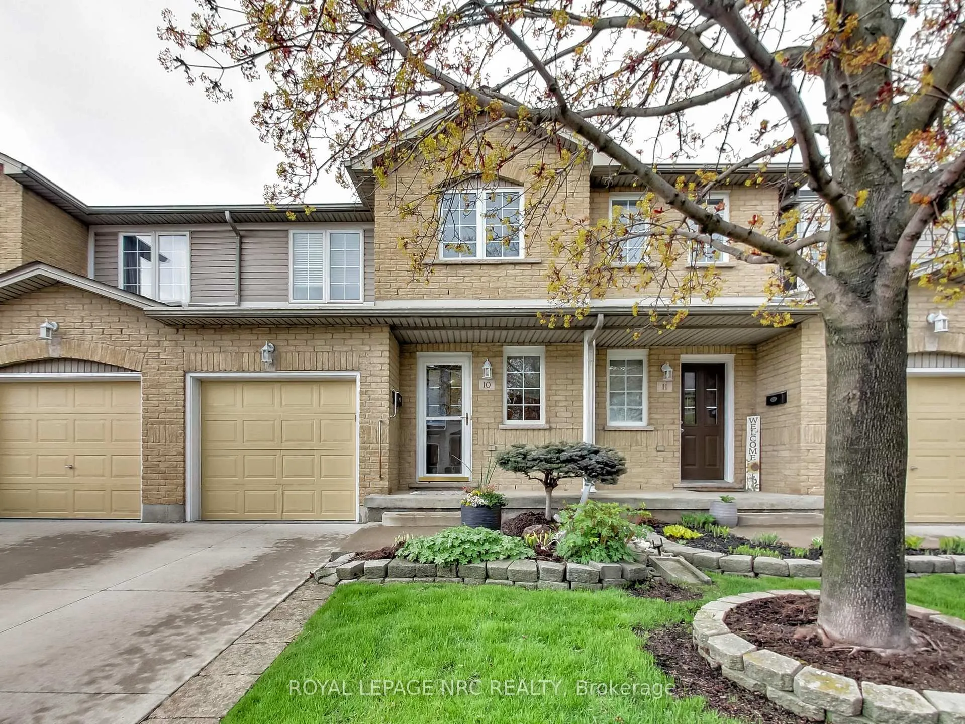 Photo 1 of Unit 10, 104 Frances Avenue, Hamilton, Lakeshore — HOMEH