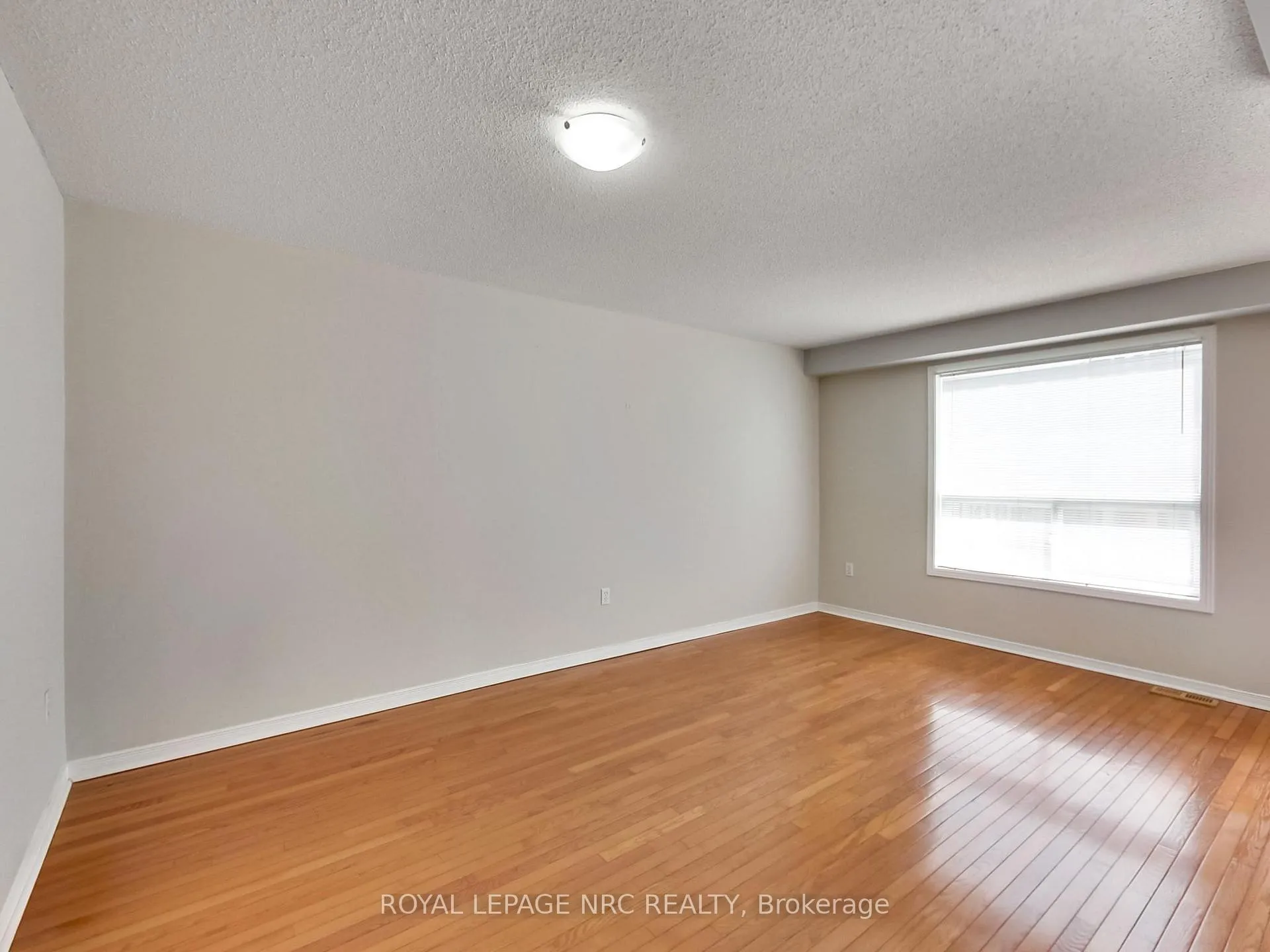 Photo 8 of Unit 10, 104 Frances Avenue, Hamilton, Lakeshore — HOMEH