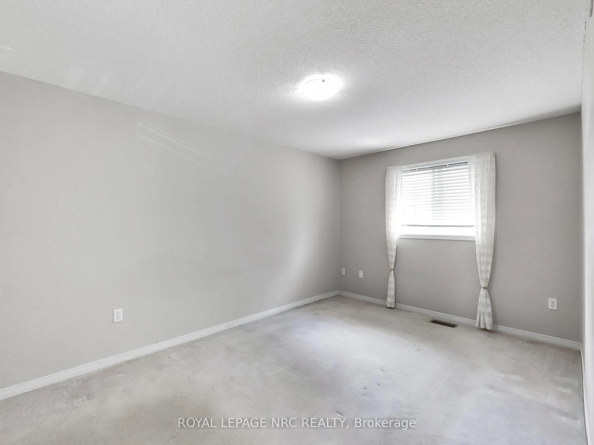 Photo 25 of Unit 10, 104 Frances Avenue, Hamilton, Lakeshore — HOMEH