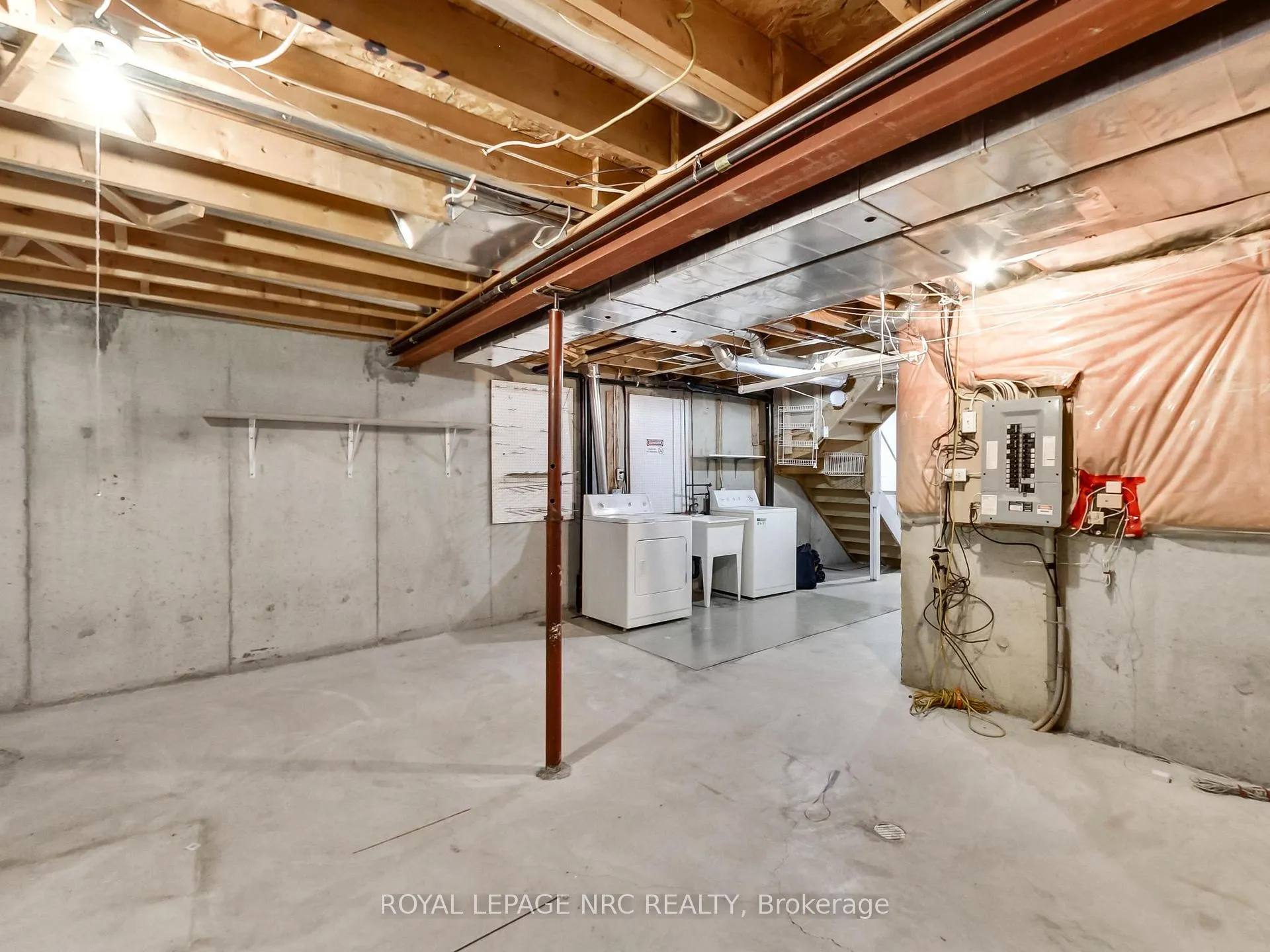 Photo 34 of Unit 10, 104 Frances Avenue, Hamilton, Lakeshore — HOMEH