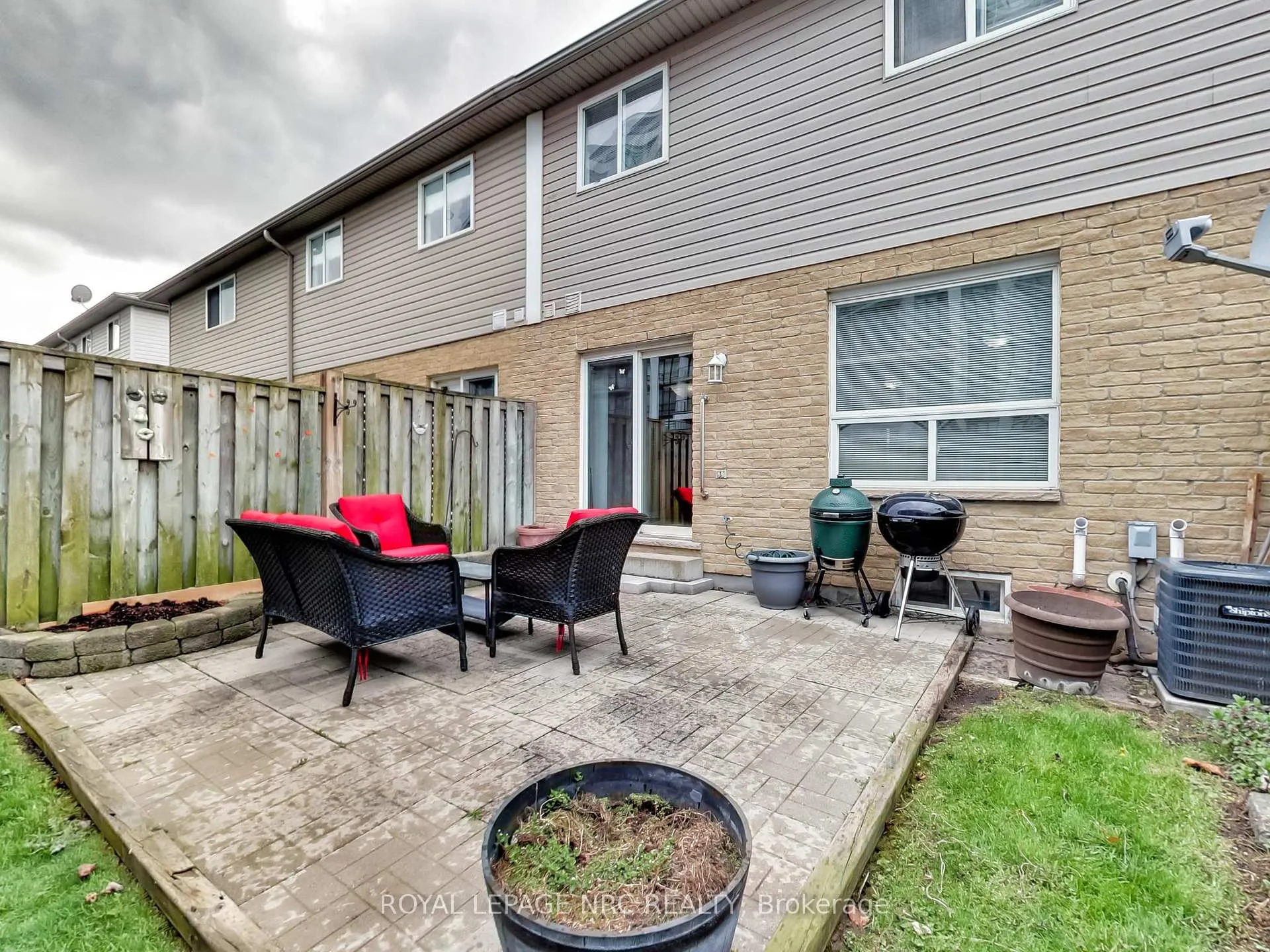 Photo 37 of Unit 10, 104 Frances Avenue, Hamilton, Lakeshore — HOMEH