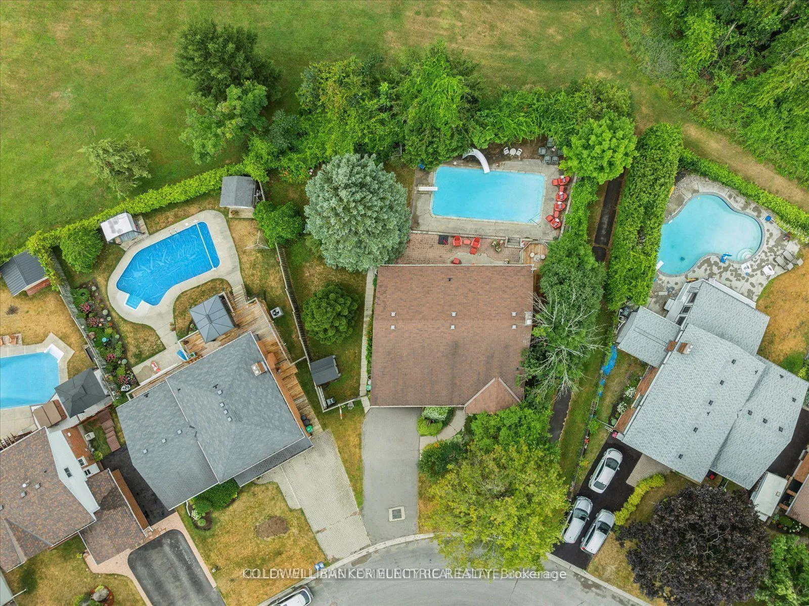 Photo 2 of 11 Bayleaf Court, Peterborough, Monaghan Ward 2 — HOMEH