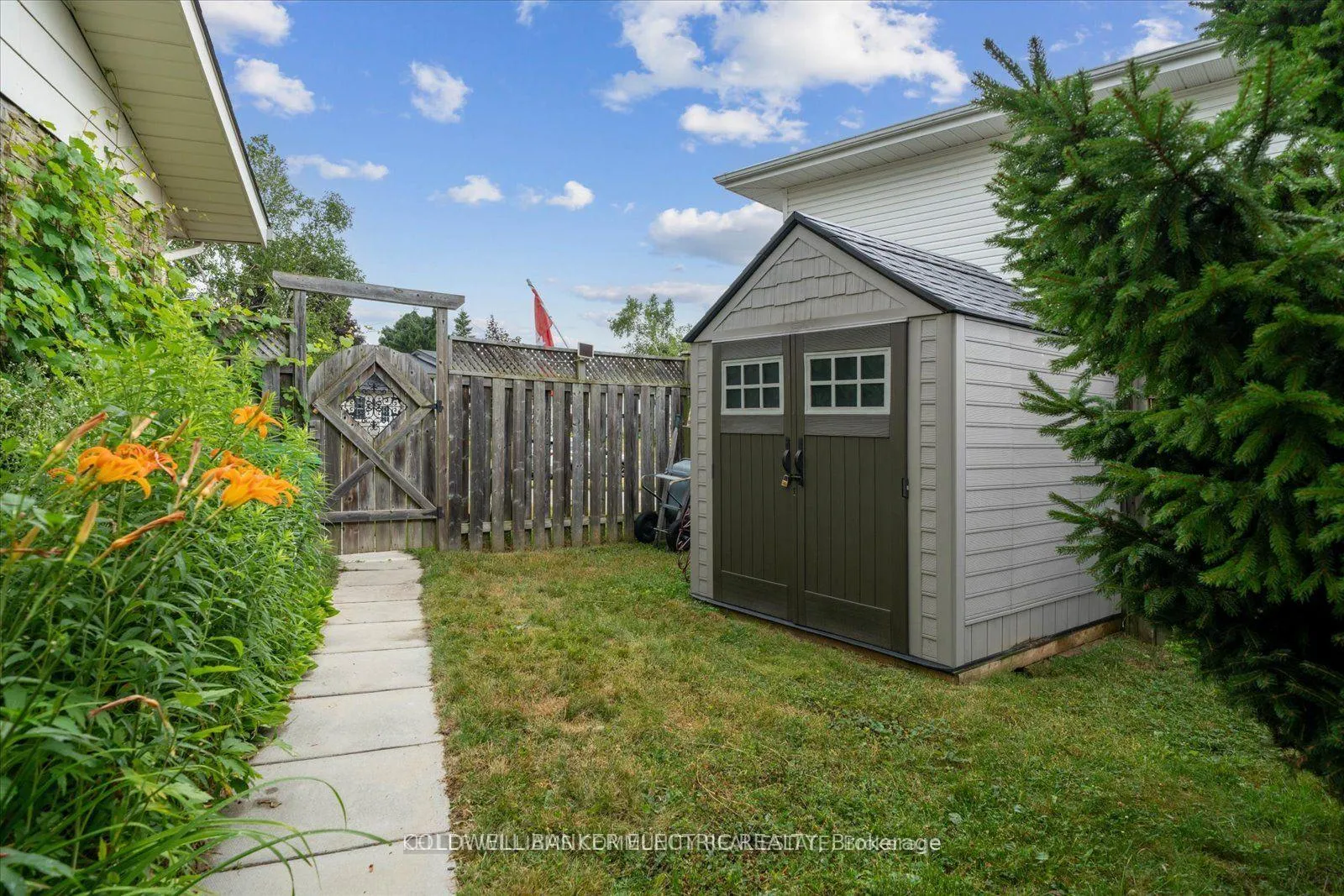 Photo 46 of 11 Bayleaf Court, Peterborough, Monaghan Ward 2 — HOMEH