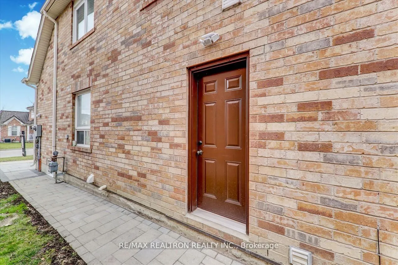 Photo 3 of Unit Bsmnt, 60 Meandering Trail, Scarborough, Rouge — HOMEH
