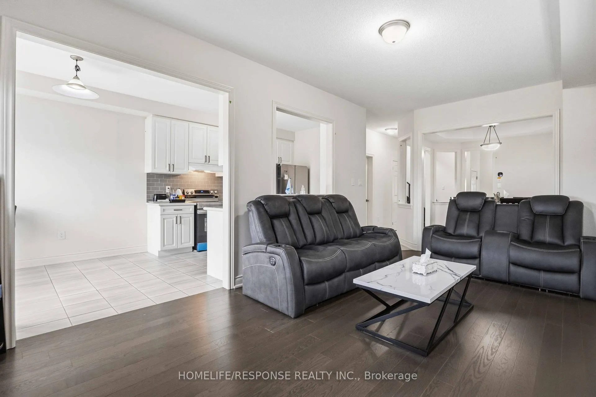 Photo 10 of 44 Denny Street, Ajax, South East — HOMEH