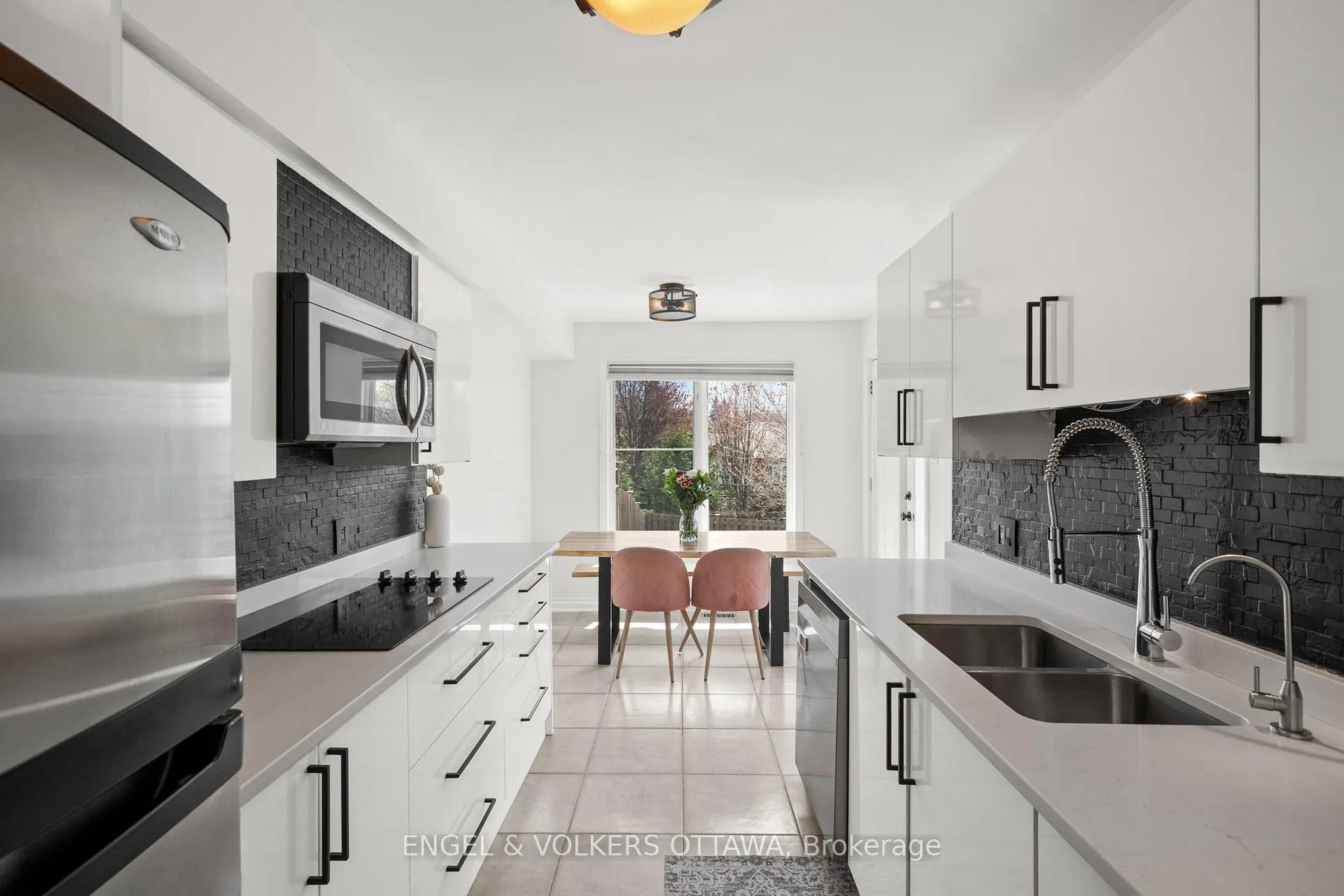 Photo 7 of 5 Kimberwick Crescent, Ottawa, Quinterra — HOMEH