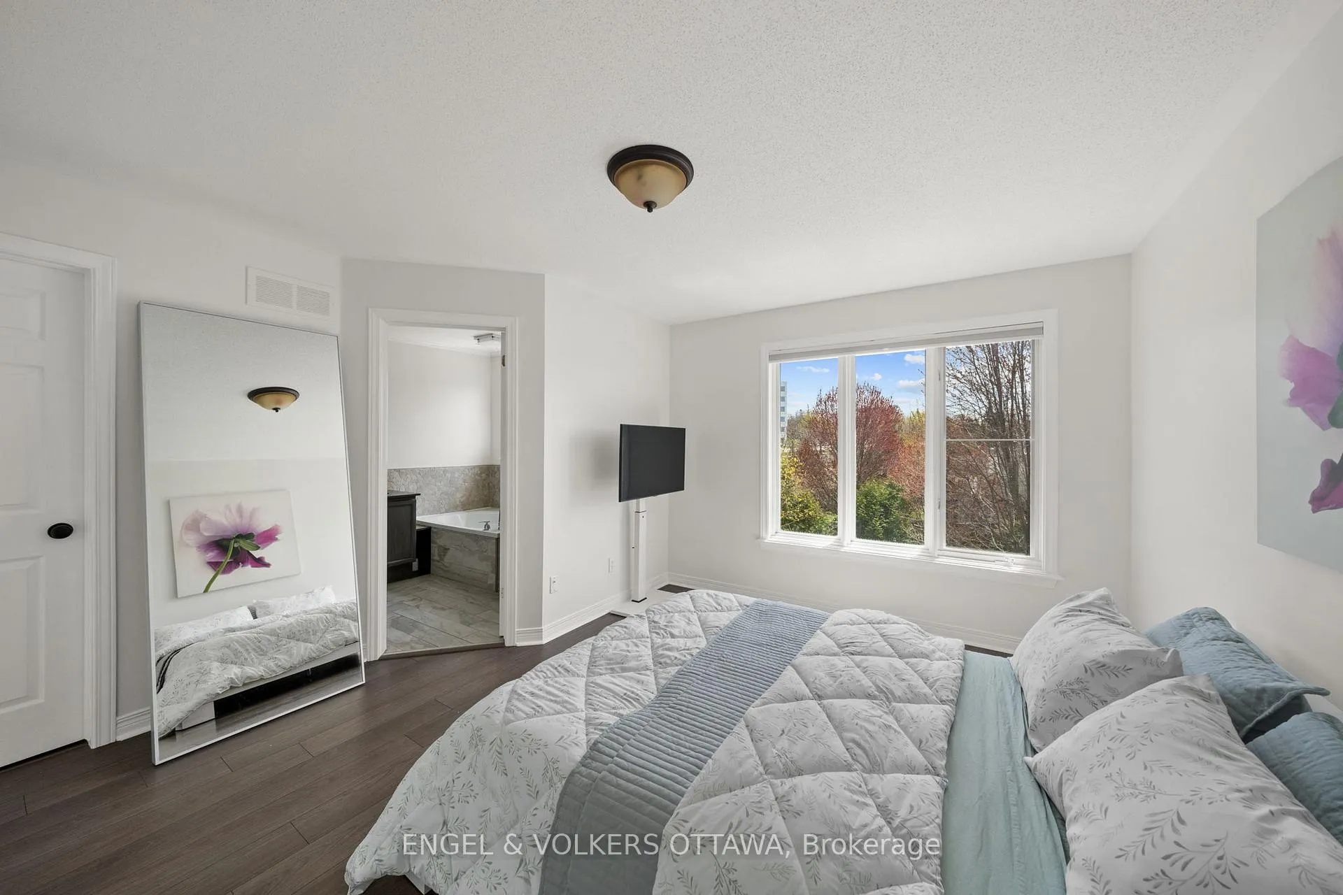 Photo 12 of 5 Kimberwick Crescent, Ottawa, Quinterra — HOMEH