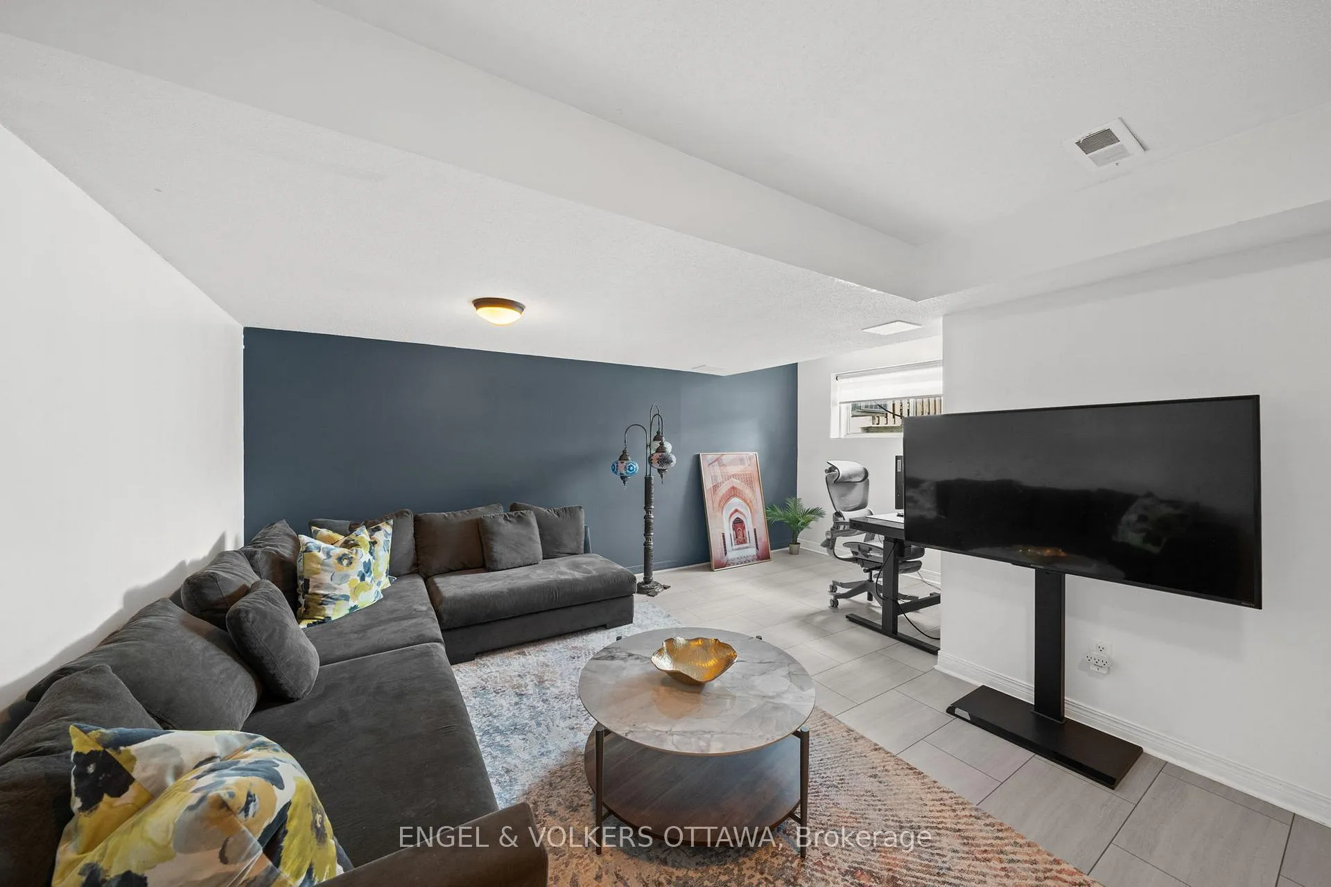 Photo 19 of 5 Kimberwick Crescent, Ottawa, Quinterra — HOMEH