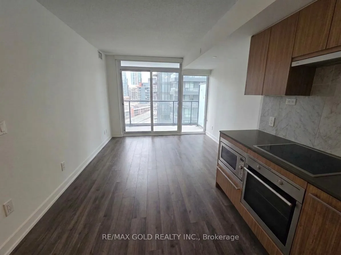 Photo 12 of Unit 1603, 70 Queens Wharf Road, Toronto, Waterfront Communities — HOMEH