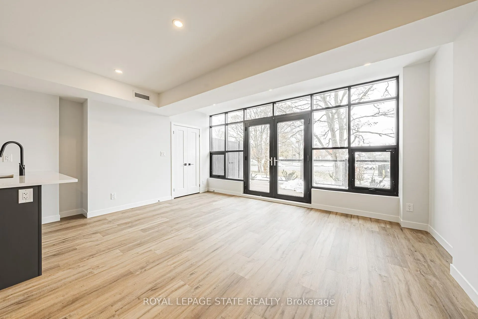 Photo 5 of Unit 205, 555 Sanatorium Road, Hamilton, Mountview — HOMEH