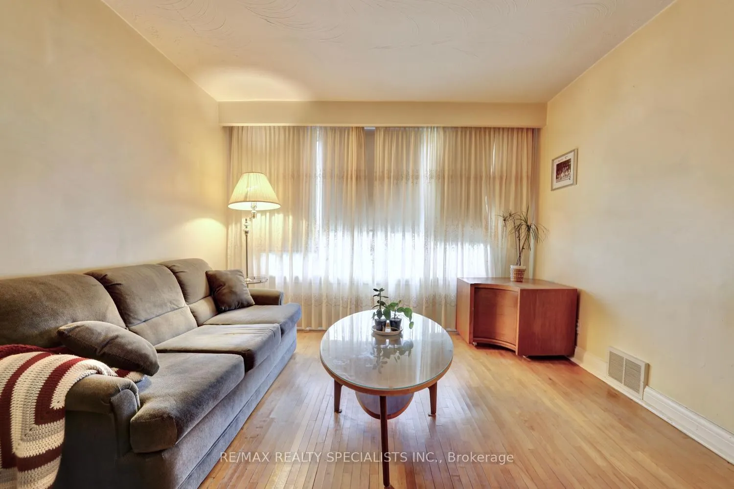 Photo 5 of 54 Marmion Avenue, Toronto, Bedford Park-Nortown — HOMEH