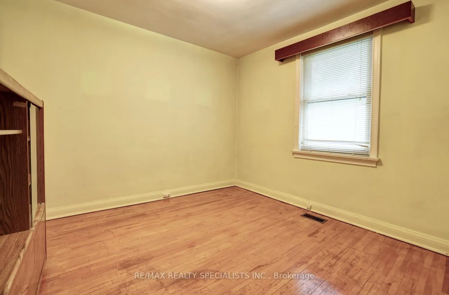 Photo 13 of 54 Marmion Avenue, Toronto, Bedford Park-Nortown — HOMEH