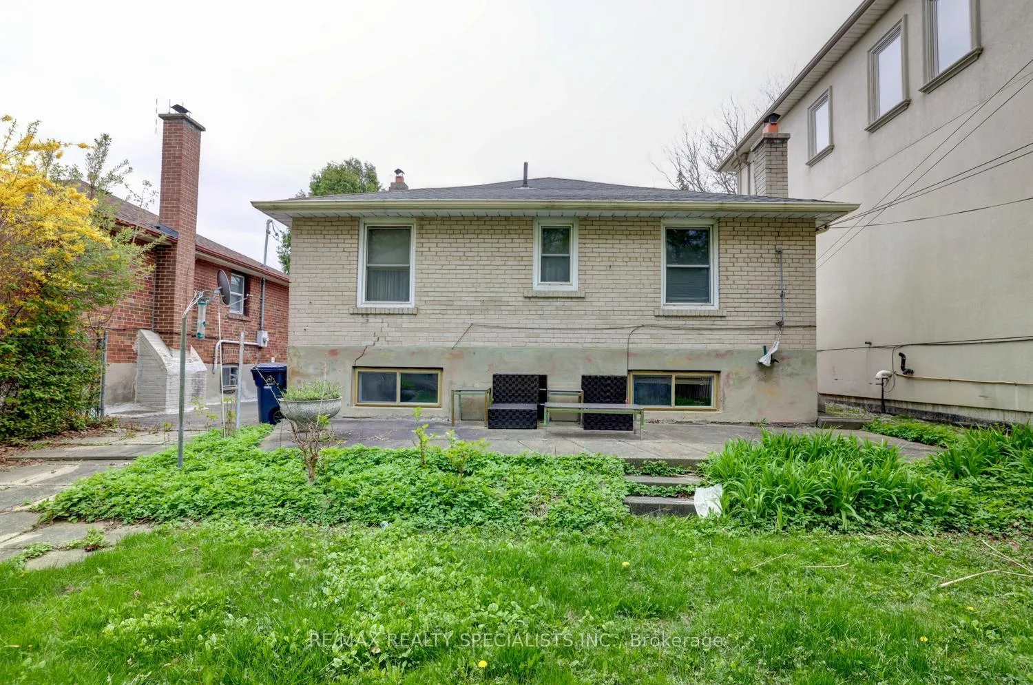 Photo 24 of 54 Marmion Avenue, Toronto, Bedford Park-Nortown — HOMEH