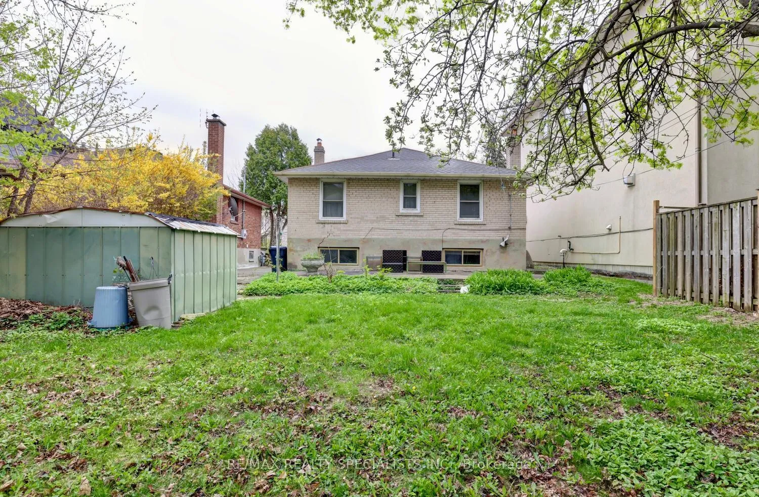 Photo 25 of 54 Marmion Avenue, Toronto, Bedford Park-Nortown — HOMEH