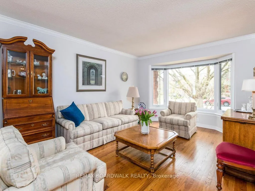 Photo 5 of 42 Slade Crescent, Ottawa, Kanata - Kanata Lakes/Heritage Hills — HOMEH