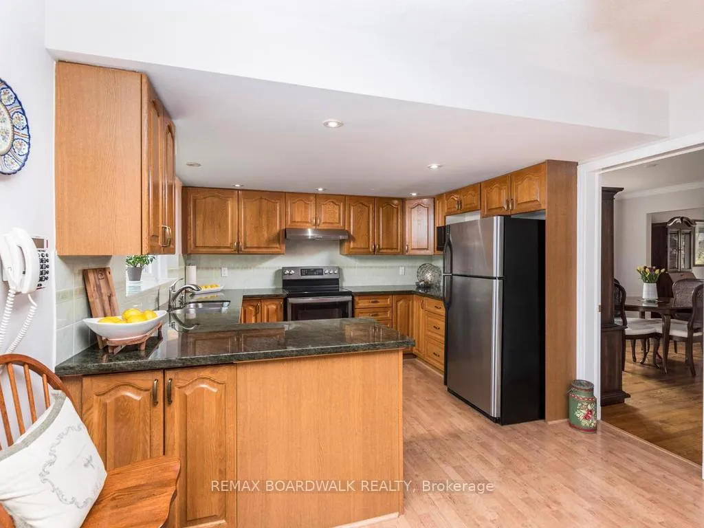 Photo 13 of 42 Slade Crescent, Ottawa, Kanata - Kanata Lakes/Heritage Hills — HOMEH