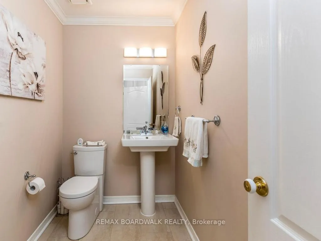 Photo 20 of 42 Slade Crescent, Ottawa, Kanata - Kanata Lakes/Heritage Hills — HOMEH