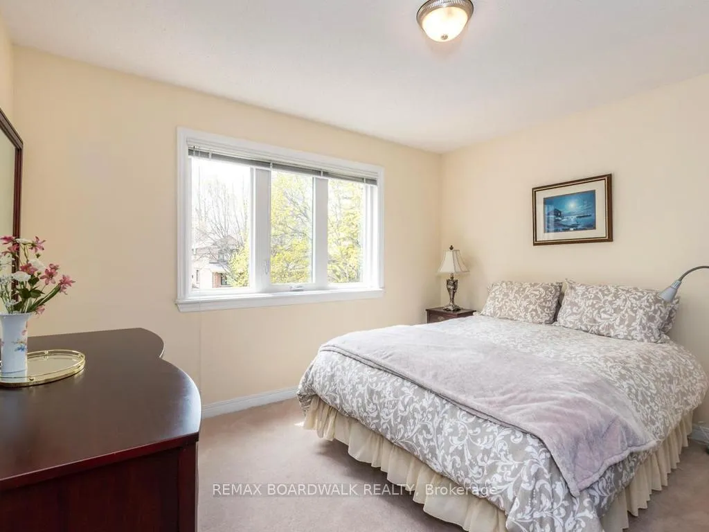 Photo 26 of 42 Slade Crescent, Ottawa, Kanata - Kanata Lakes/Heritage Hills — HOMEH