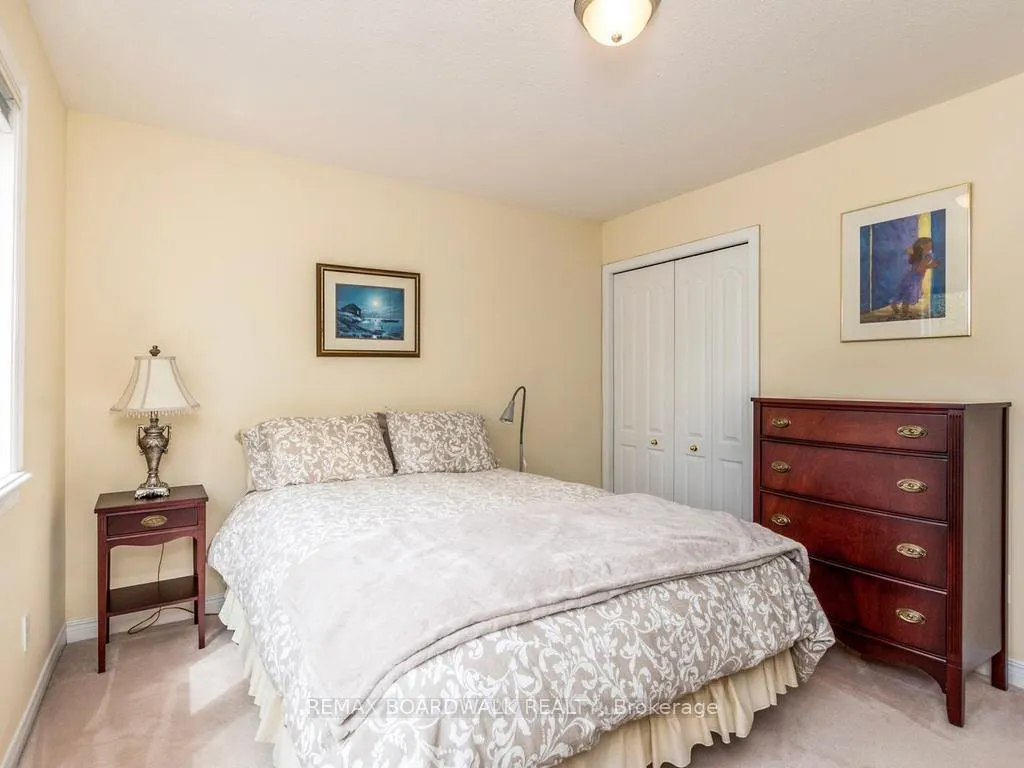 Photo 27 of 42 Slade Crescent, Ottawa, Kanata - Kanata Lakes/Heritage Hills — HOMEH