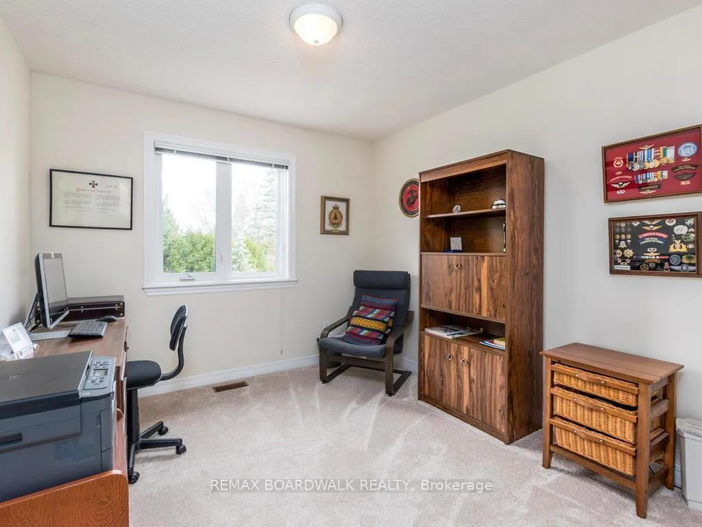 Photo 29 of 42 Slade Crescent, Ottawa, Kanata - Kanata Lakes/Heritage Hills — HOMEH