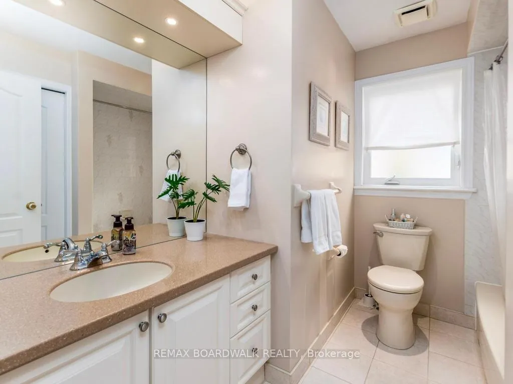 Photo 30 of 42 Slade Crescent, Ottawa, Kanata - Kanata Lakes/Heritage Hills — HOMEH