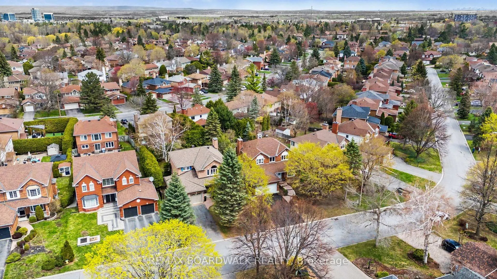 Photo 37 of 42 Slade Crescent, Ottawa, Kanata - Kanata Lakes/Heritage Hills — HOMEH