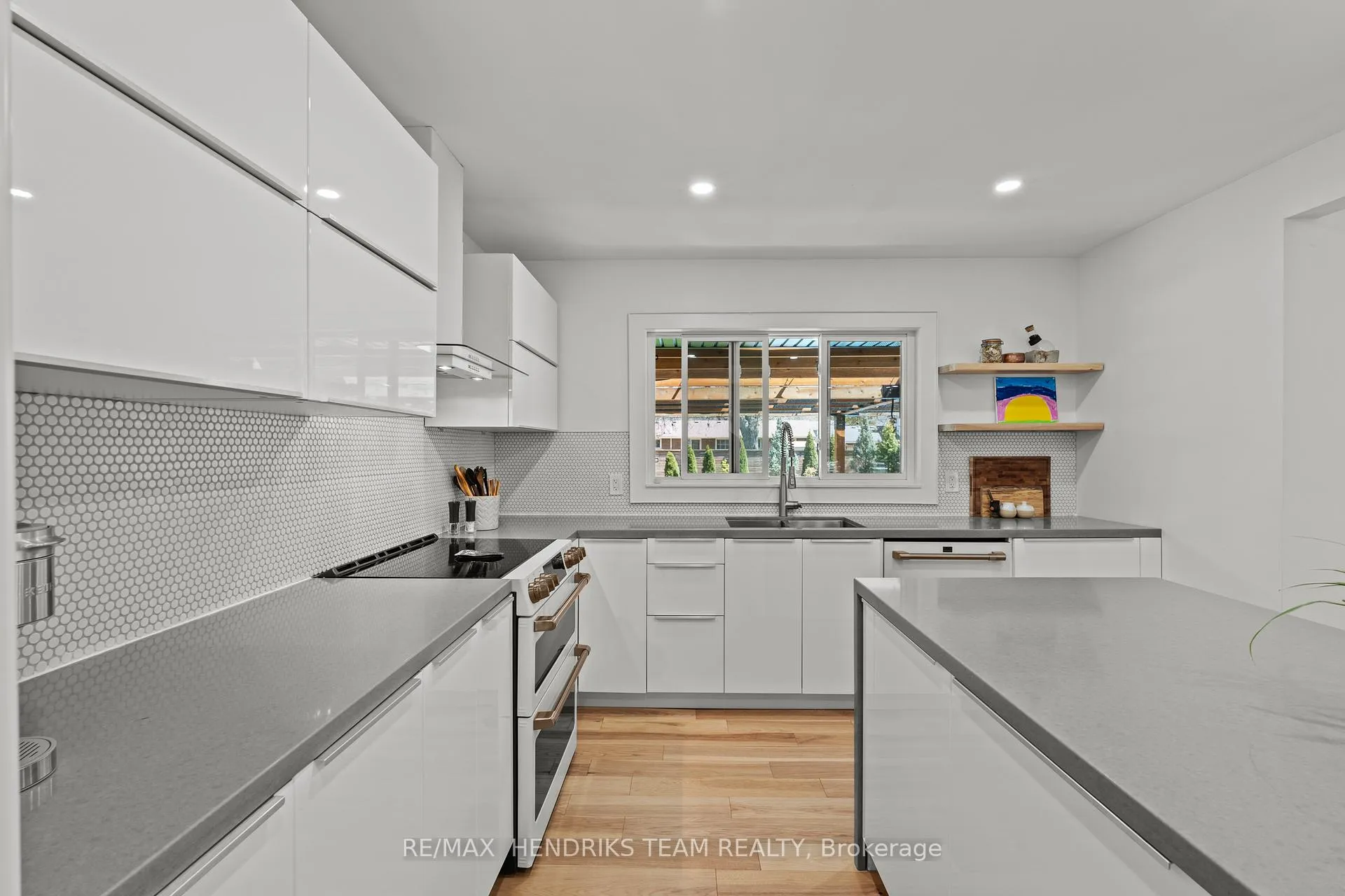 Photo 7 of 149 Riverview Boulevard, St. Catharines, Glendale/Glenridge — HOMEH